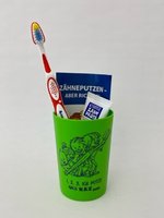 KIGA-Zahnpflegebeutel grün mit Zahnbürste Modell Flexi im Kordelzugbeutel